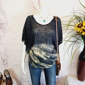 T Party pretty ombre knit top